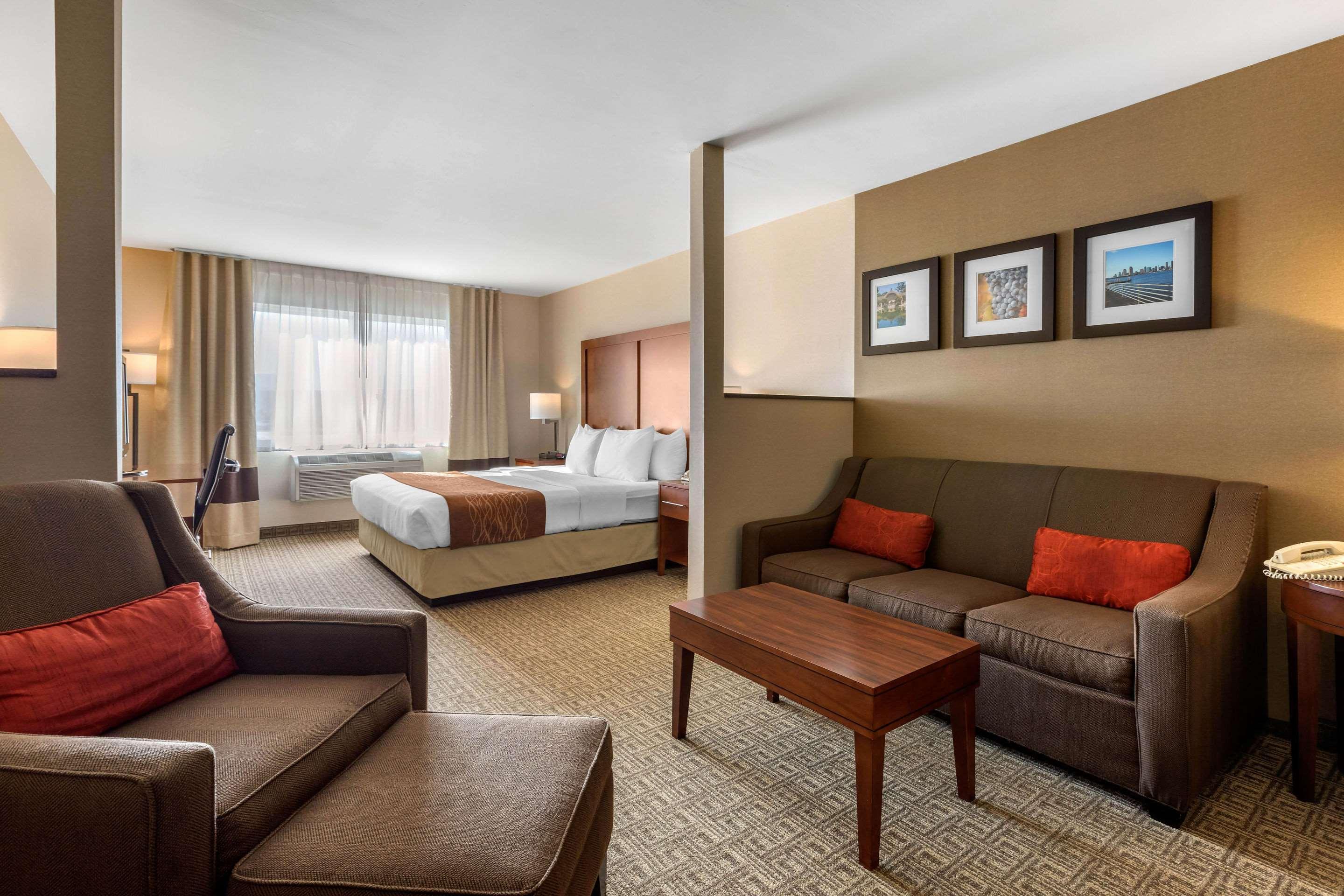 Comfort Inn & Suites Murrieta Temecula Wine Country Exterior foto