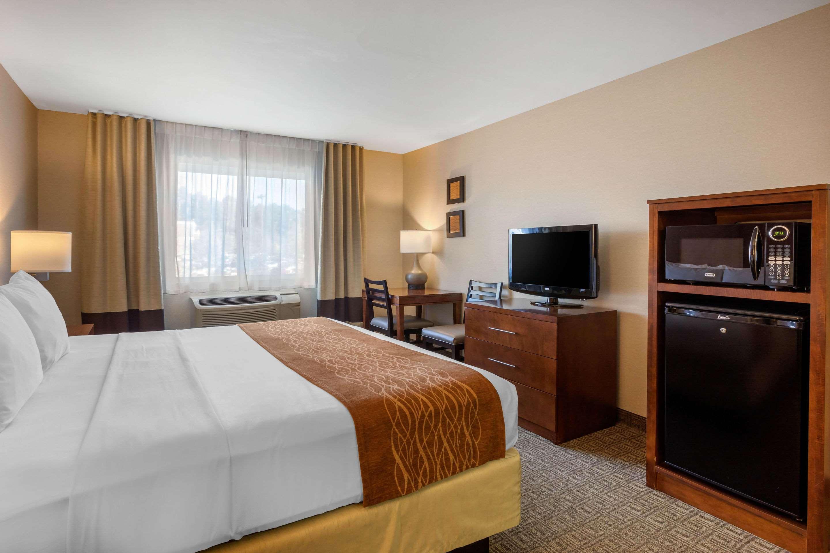 Comfort Inn & Suites Murrieta Temecula Wine Country Exterior foto